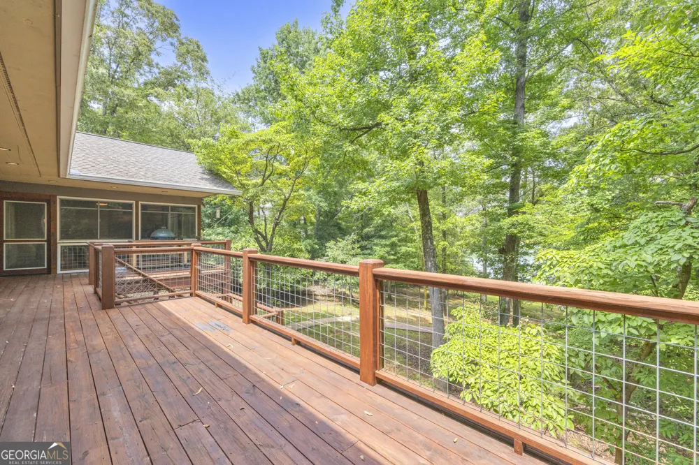 102 Pine Tree TRCE Lavonia, GA 30553
