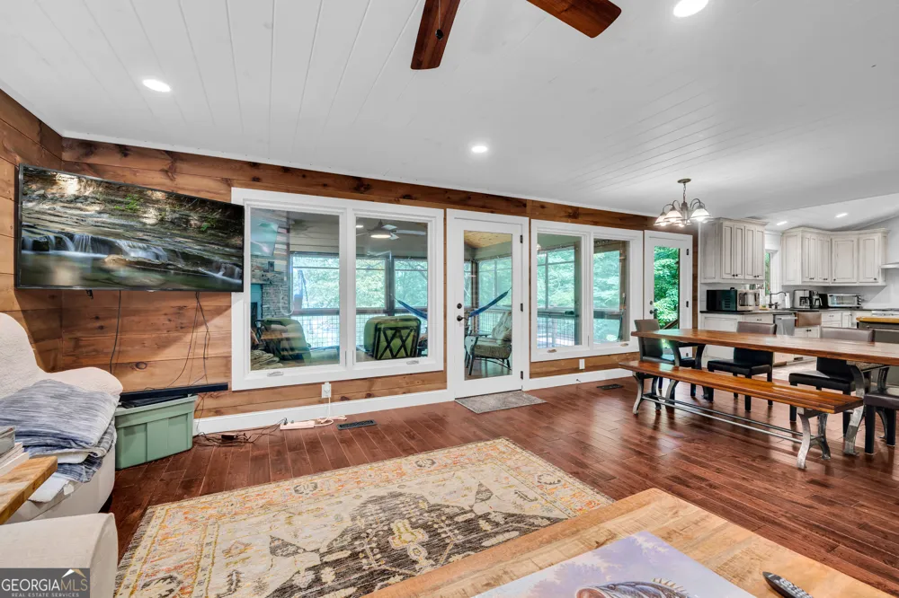 102 Pine Tree TRCE Lavonia, GA 30553