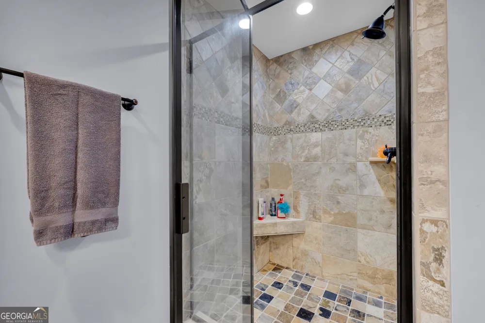 102 Pine Tree TRCE Lavonia, GA 30553