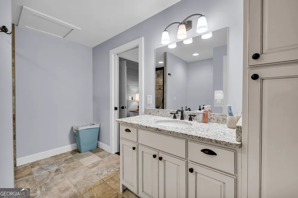 102 Pine Tree TRCE Lavonia, GA 30553
