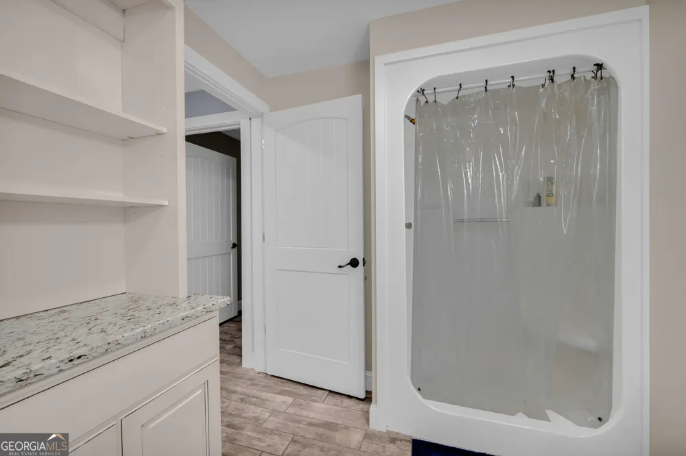 102 Pine Tree TRCE Lavonia, GA 30553