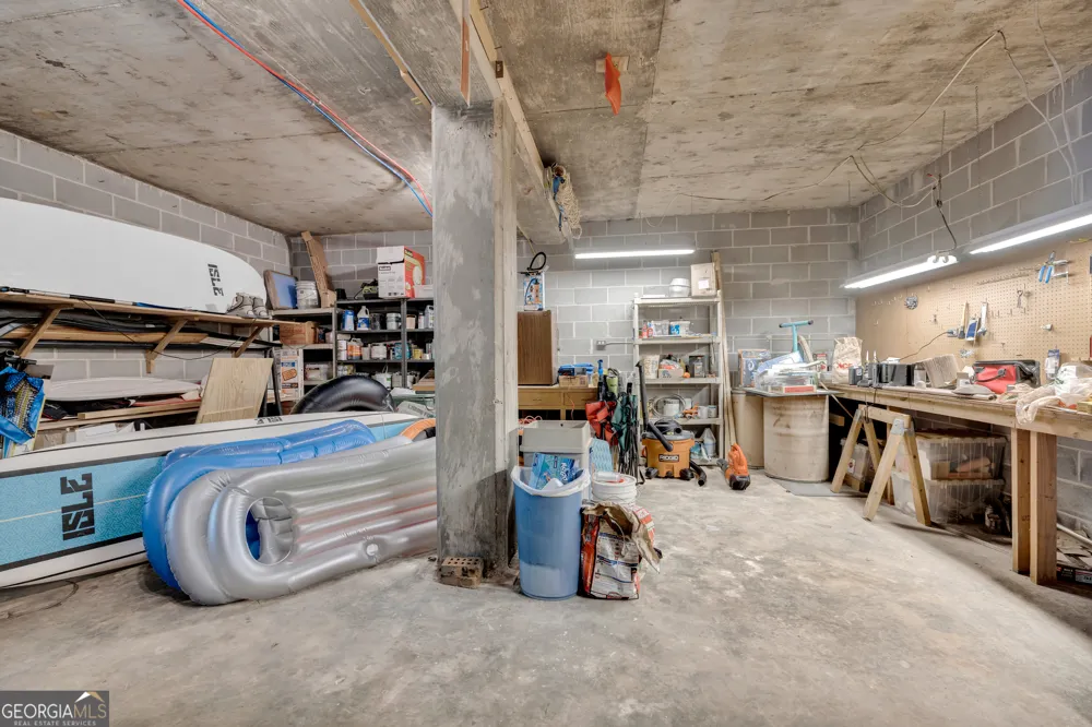 102 Pine Tree TRCE Lavonia, GA 30553
