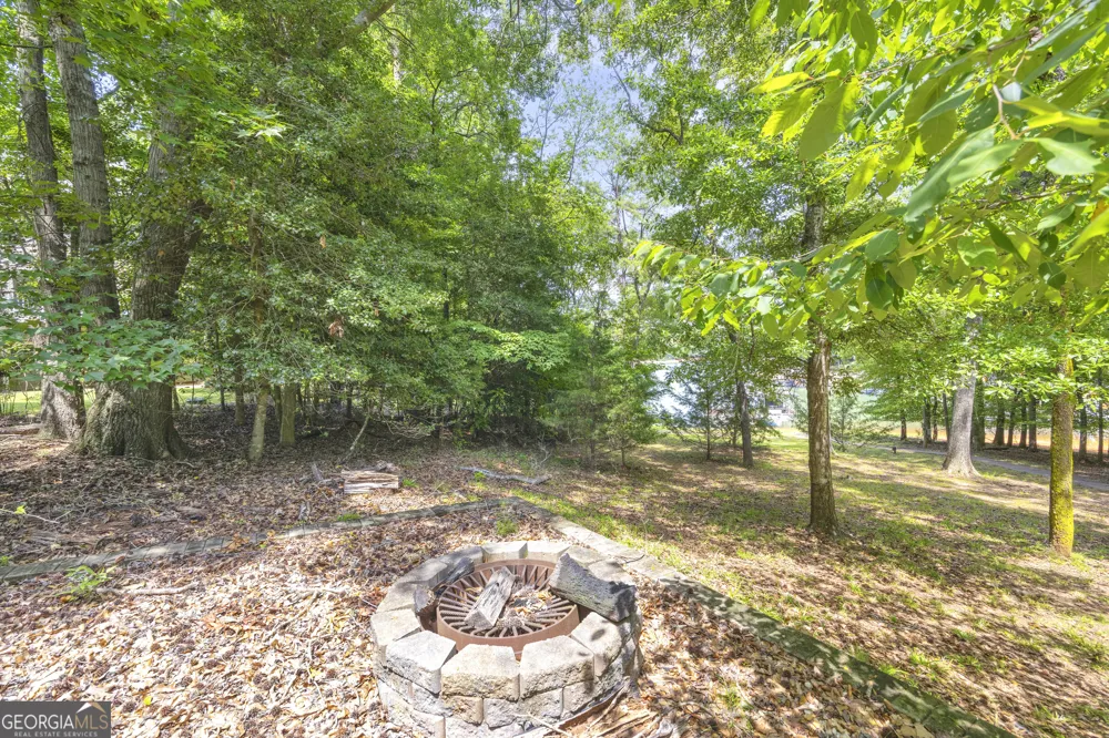 102 Pine Tree TRCE Lavonia, GA 30553