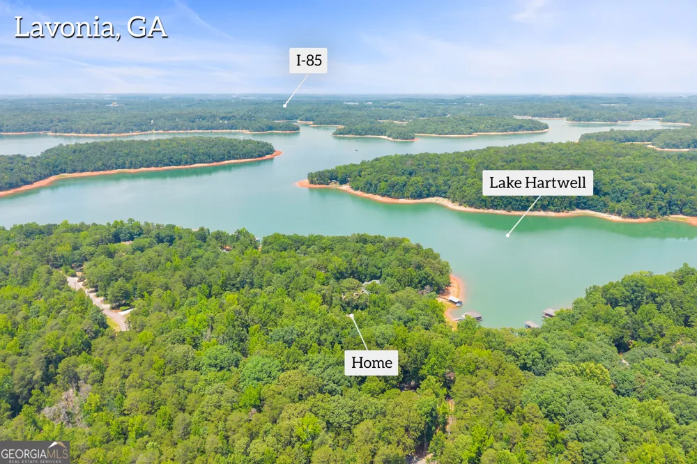 102 Pine Tree TRCE Lavonia, GA 30553
