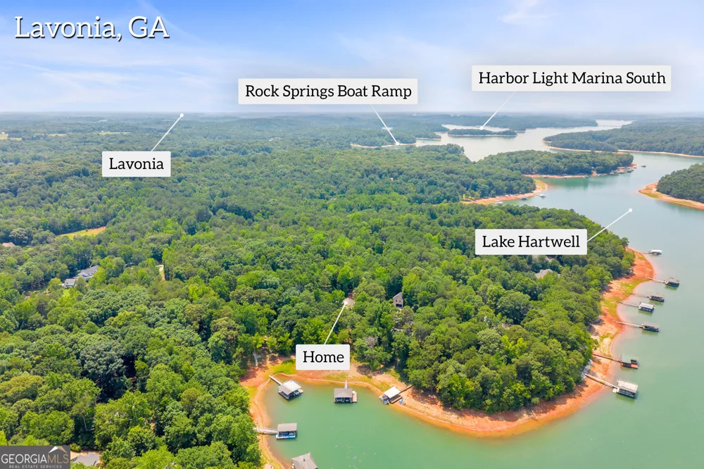 102 Pine Tree TRCE Lavonia, GA 30553