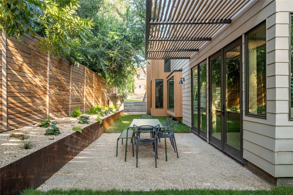 1102 Charlotte Street Austin, TX 78703