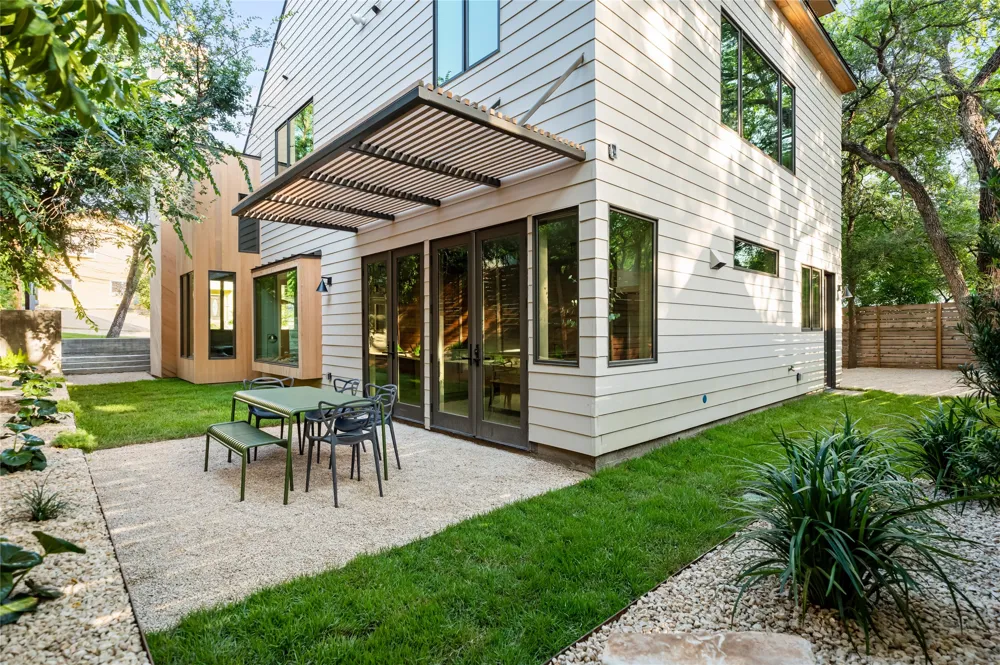 1102 Charlotte Street Austin, TX 78703