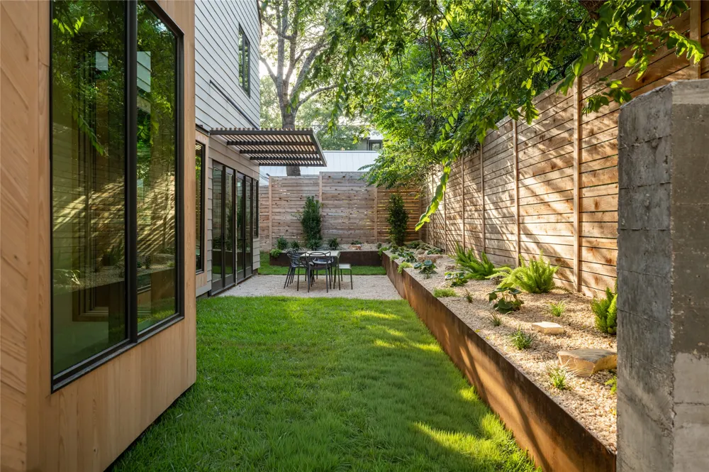 1102 Charlotte Street Austin, TX 78703