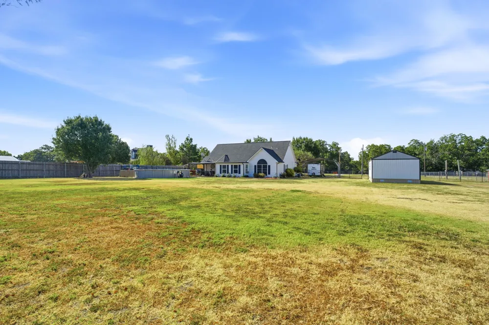 355 County Road 4225 Bonham, TX 75418