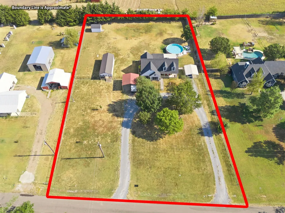 355 County Road 4225 Bonham, TX 75418