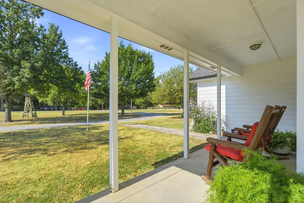 355 County Road 4225 Bonham, TX 75418
