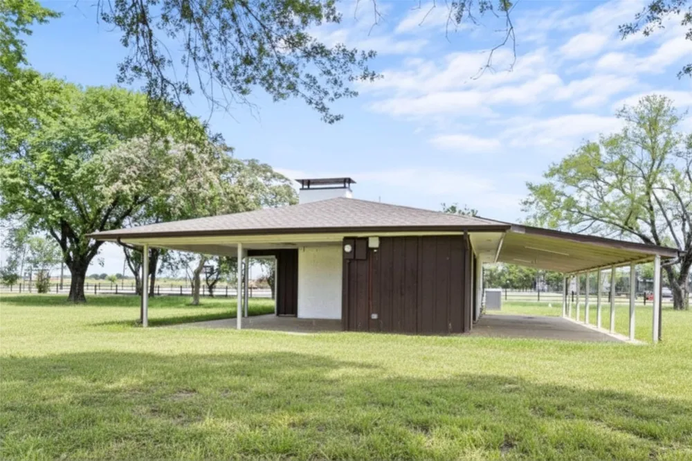 5772 State Highway 78 Bonham, TX 75418