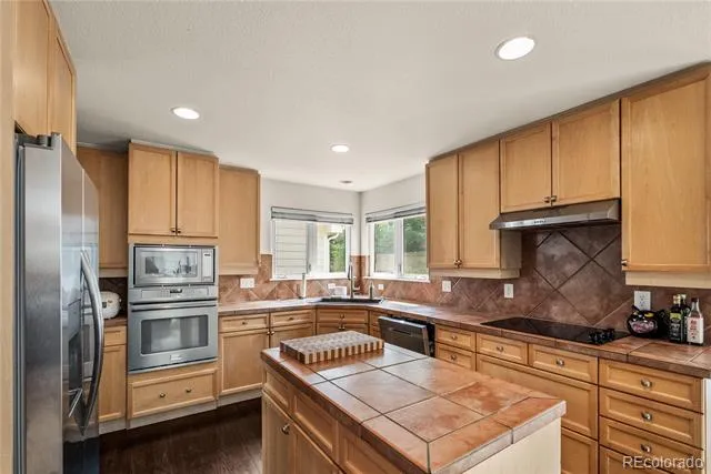 8382 E Amherst Circle Denver, CO 80231