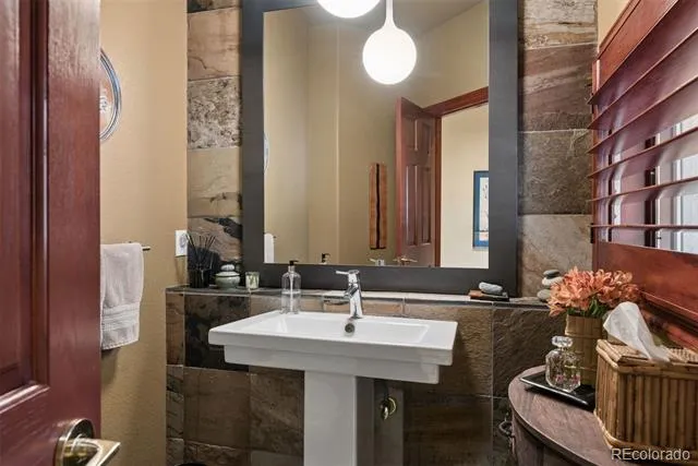 25478 Foothills Drive Golden, CO 80401