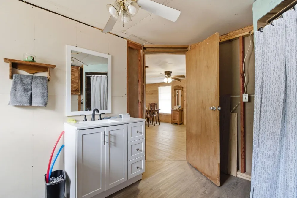 2193 W Cr 3209 Mount Enterprise, TX 75681