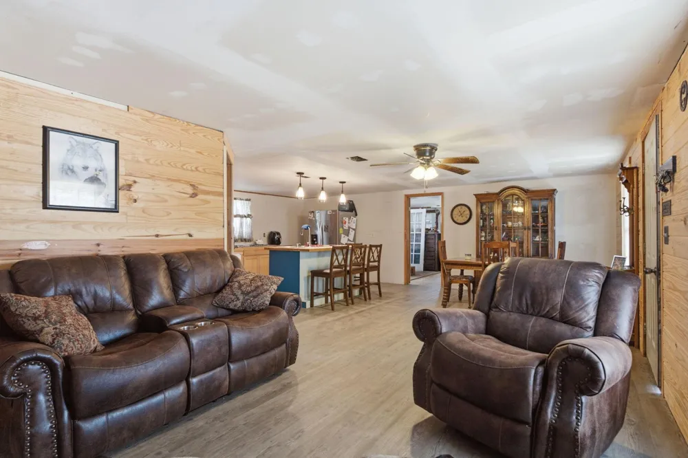 2193 W Cr 3209 Mount Enterprise, TX 75681