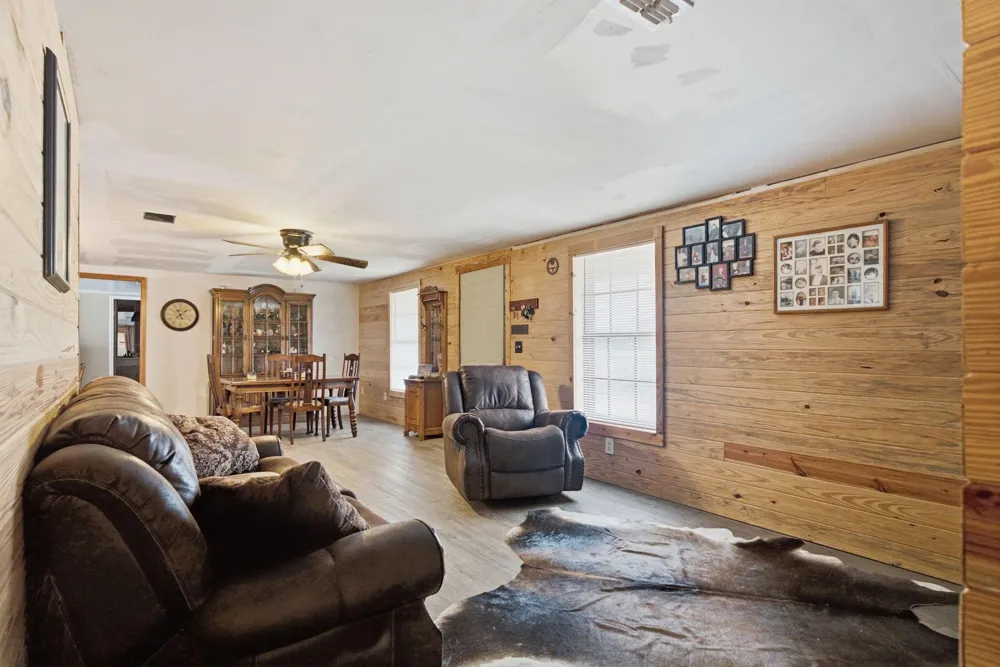 2193 W Cr 3209 Mount Enterprise, TX 75681