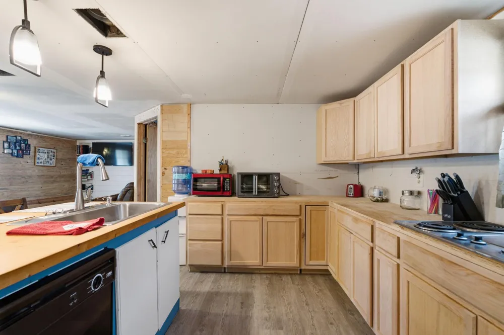 2193 W Cr 3209 Mount Enterprise, TX 75681