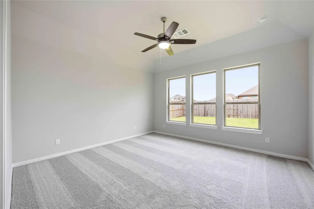 2713 Mackinac Bay Drive La Marque, TX 77568