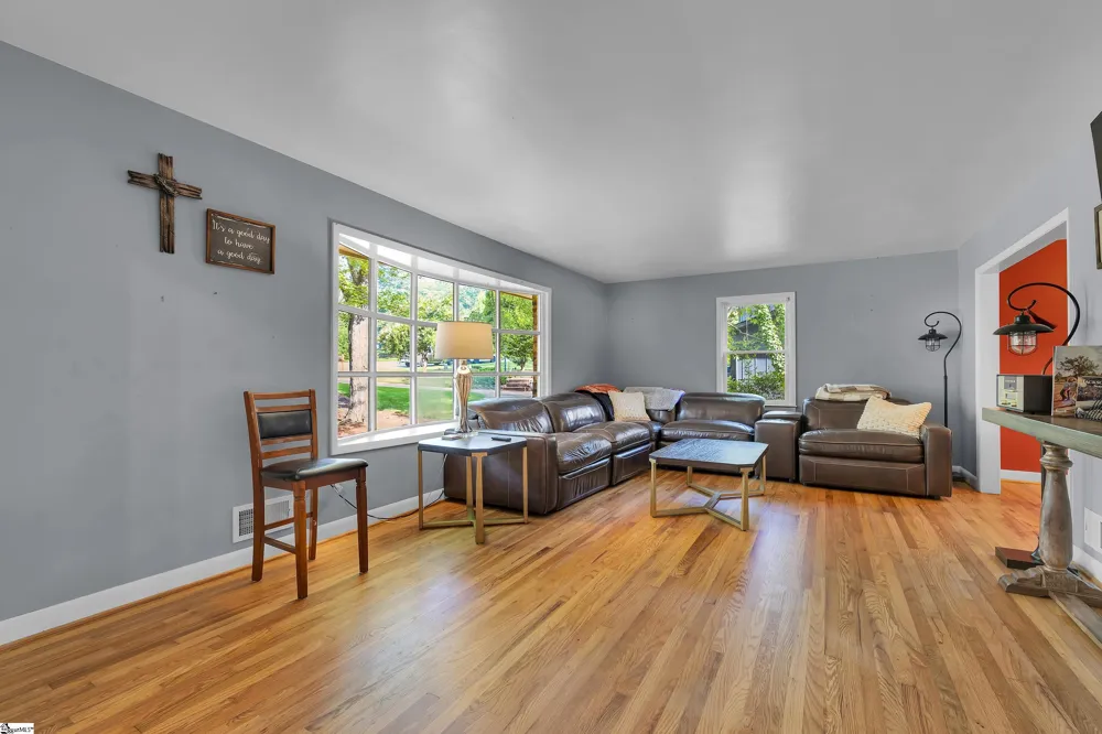 2209 Edgefield Road Spartanburg, SC 29307