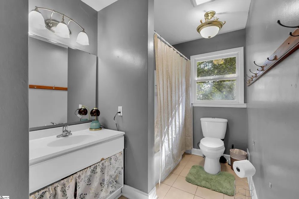 2209 Edgefield Road Spartanburg, SC 29307