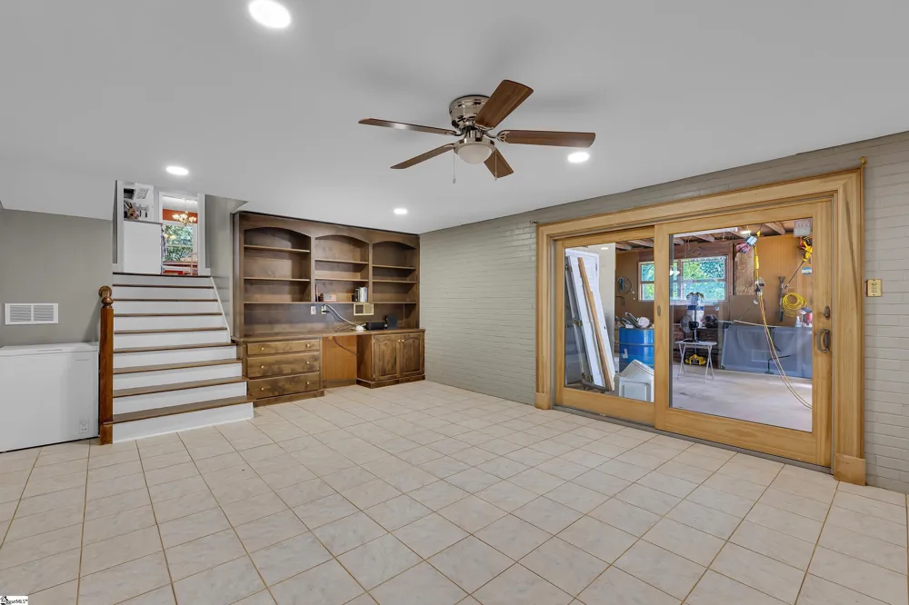 2209 Edgefield Road Spartanburg, SC 29307