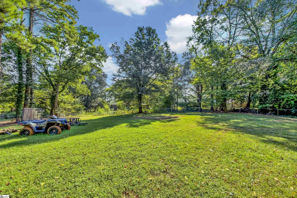 2209 Edgefield Road Spartanburg, SC 29307