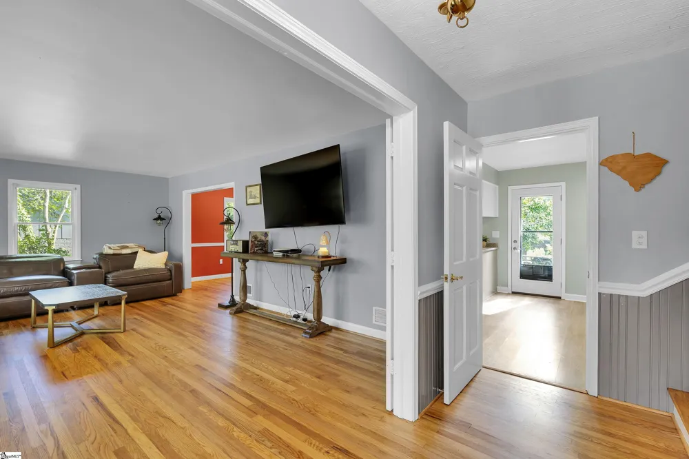 2209 Edgefield Road Spartanburg, SC 29307