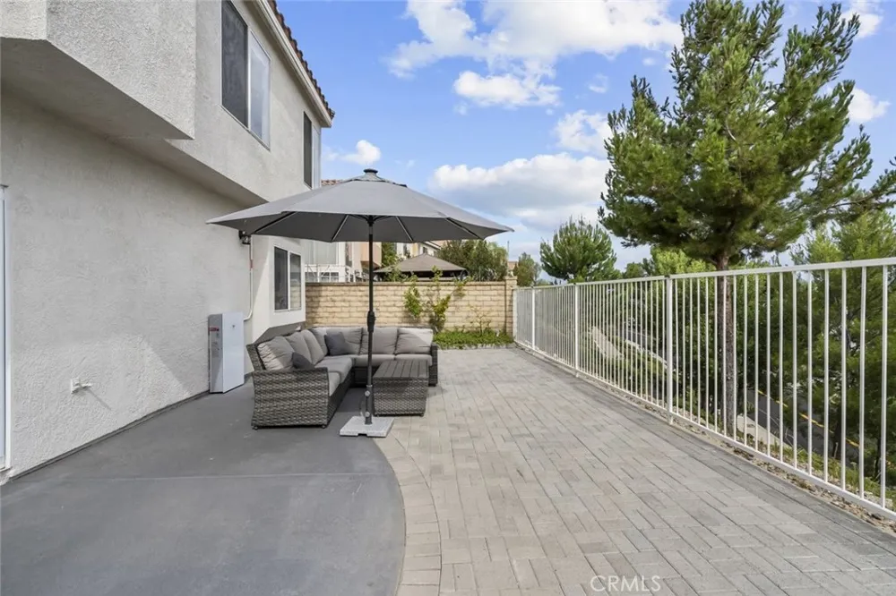 19329 Santa Maria Drive Newhall, CA 91321