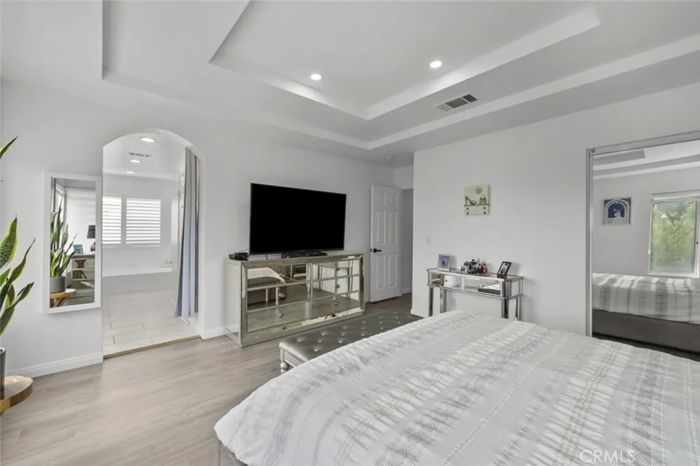 19329 Santa Maria Drive Newhall, CA 91321