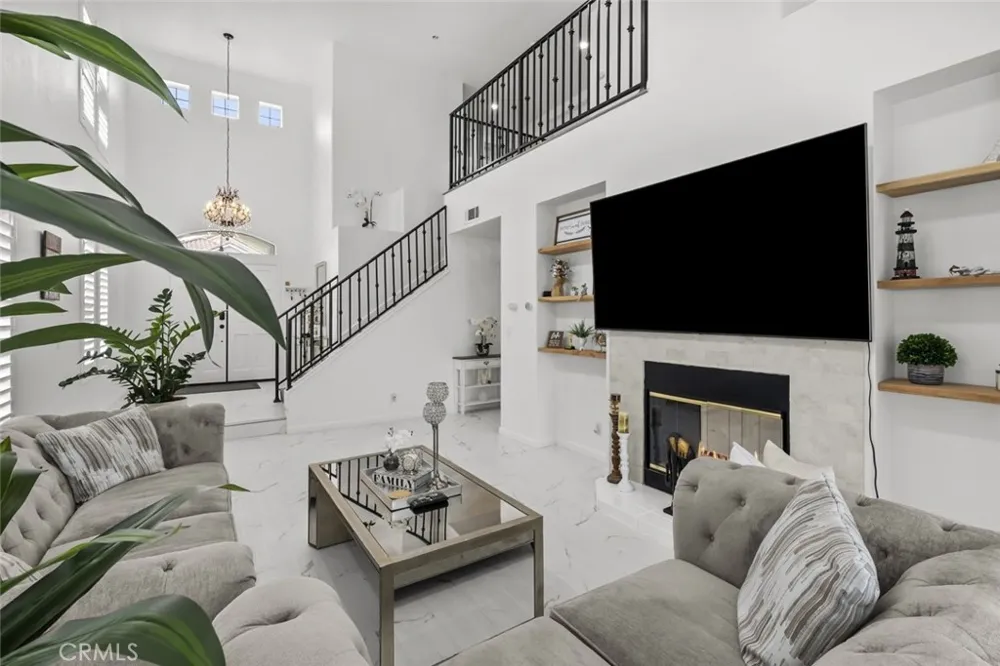 19329 Santa Maria Drive Newhall, CA 91321
