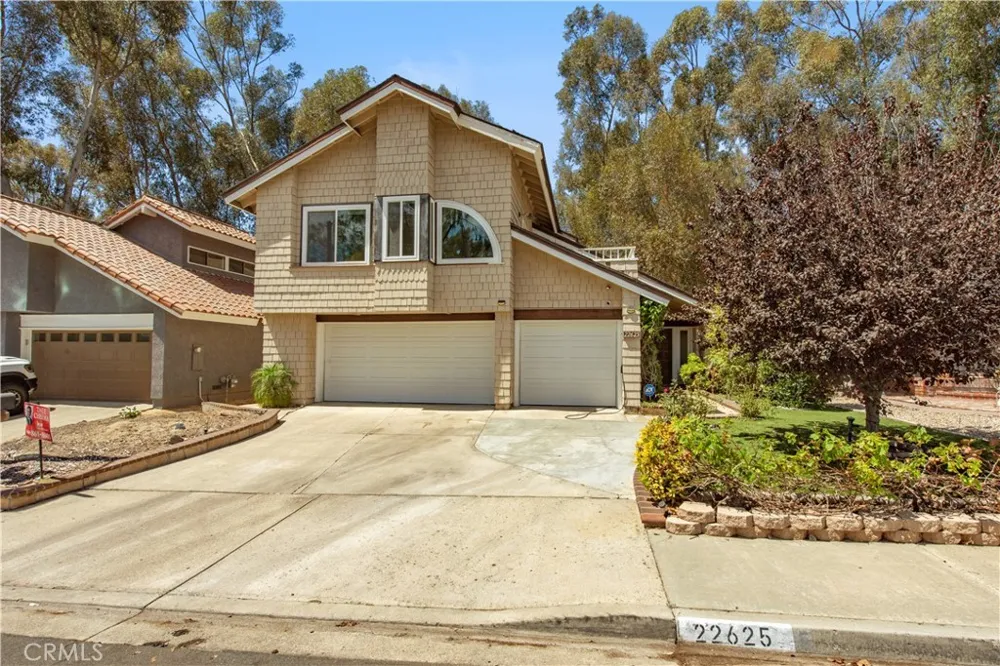 22625 Wood Shadow Lake Forest, CA 92630