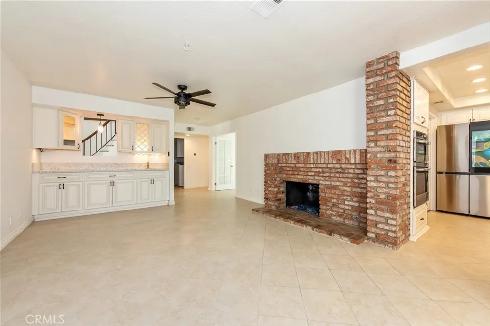 22625 Wood Shadow Lake Forest, CA 92630