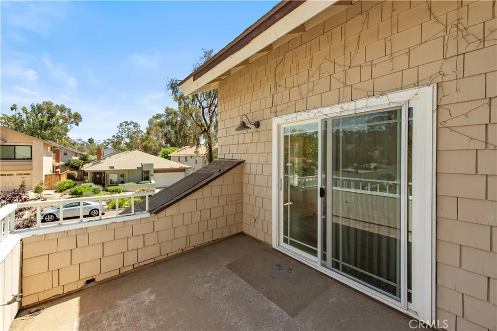 22625 Wood Shadow Lake Forest, CA 92630