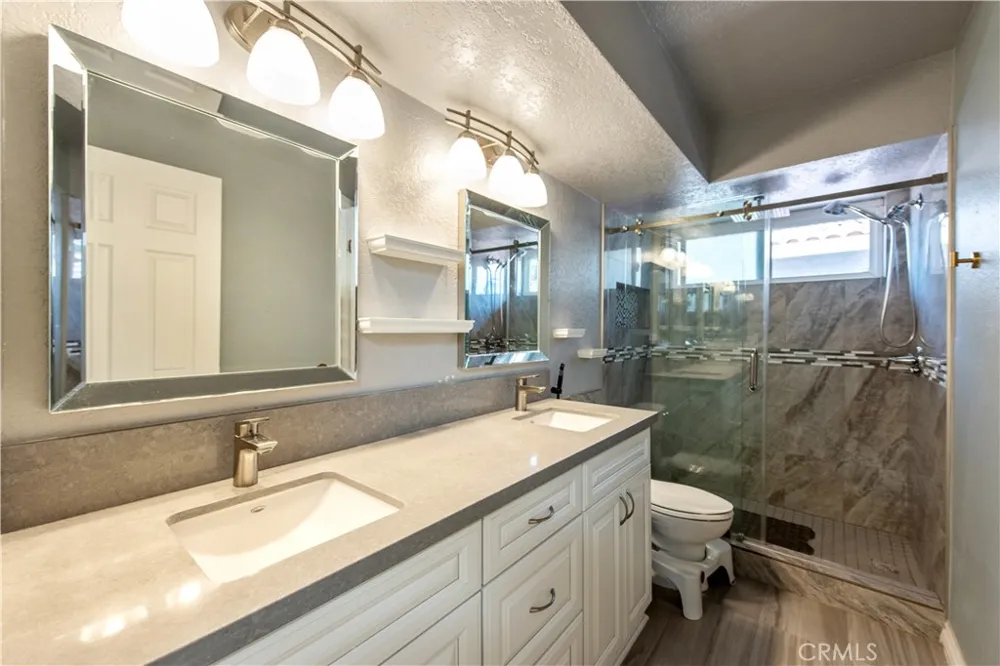 22625 Wood Shadow Lake Forest, CA 92630