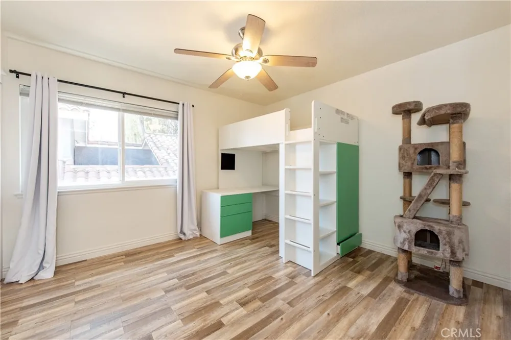 22625 Wood Shadow Lake Forest, CA 92630