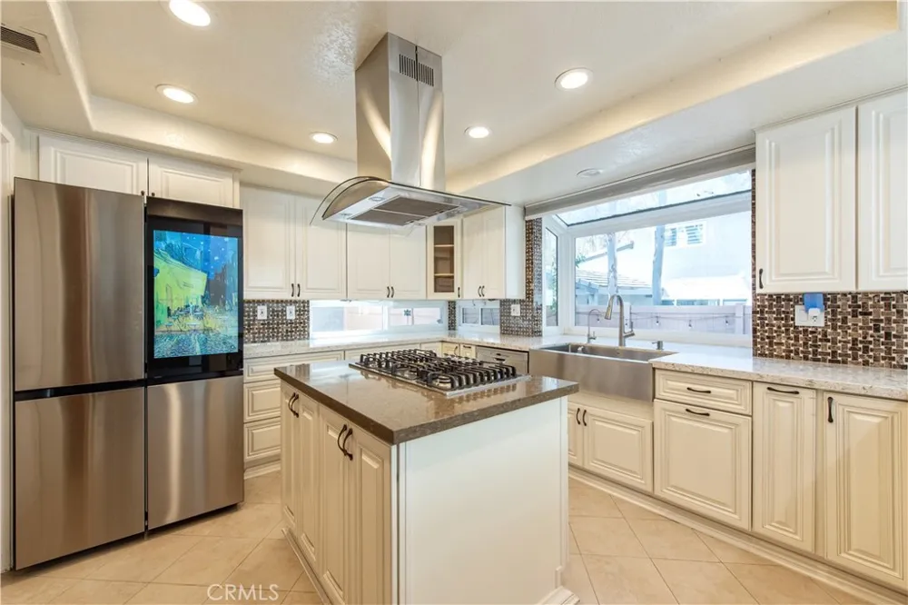 22625 Wood Shadow Lake Forest, CA 92630