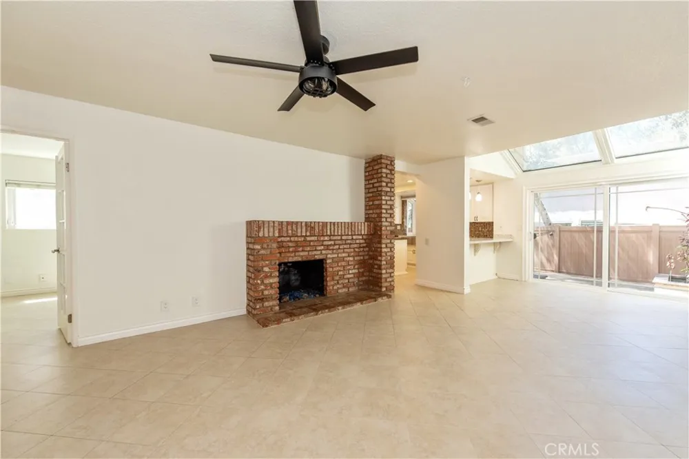 22625 Wood Shadow Lake Forest, CA 92630
