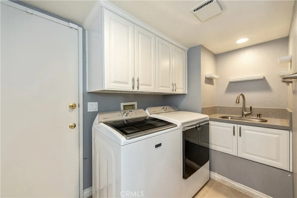 22625 Wood Shadow Lake Forest, CA 92630