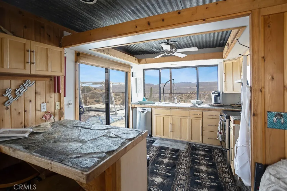 56564 Nelson Avenue Yucca Valley, CA 92284