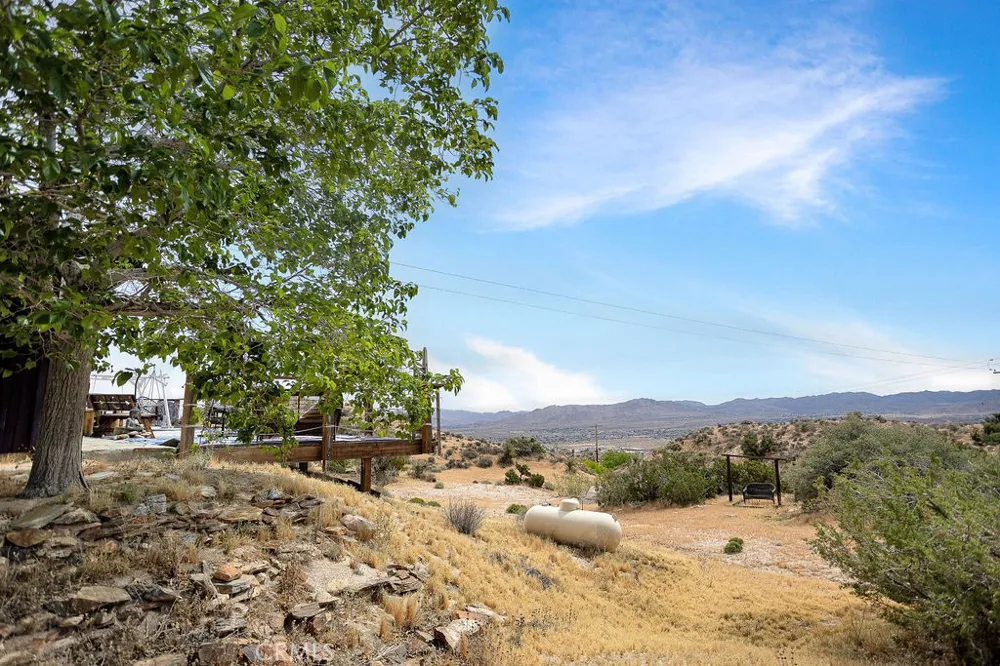 56564 Nelson Avenue Yucca Valley, CA 92284