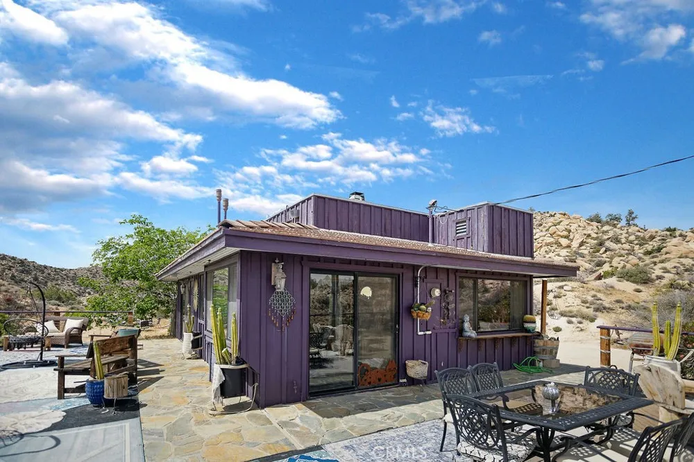 56564 Nelson Avenue Yucca Valley, CA 92284