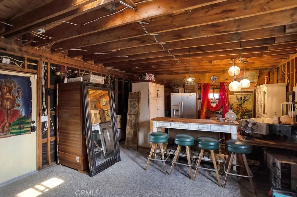 56564 Nelson Avenue Yucca Valley, CA 92284