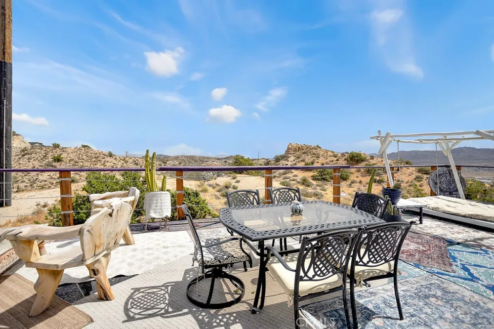 56564 Nelson Avenue Yucca Valley, CA 92284