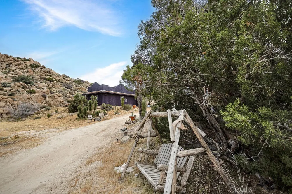 56564 Nelson Avenue Yucca Valley, CA 92284
