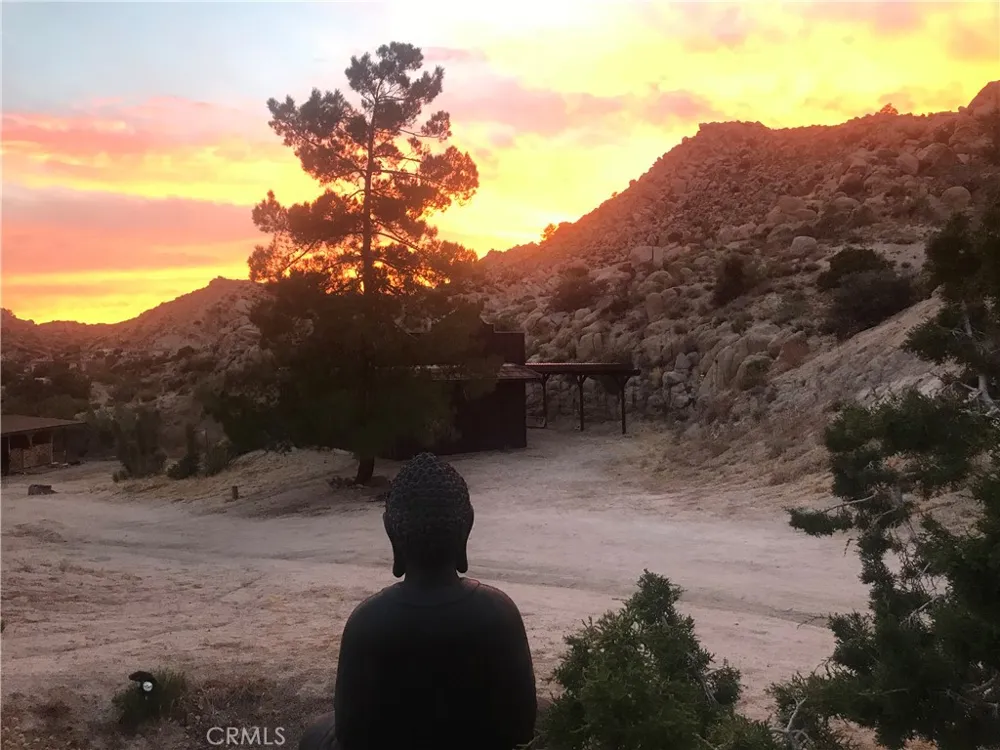 56564 Nelson Avenue Yucca Valley, CA 92284