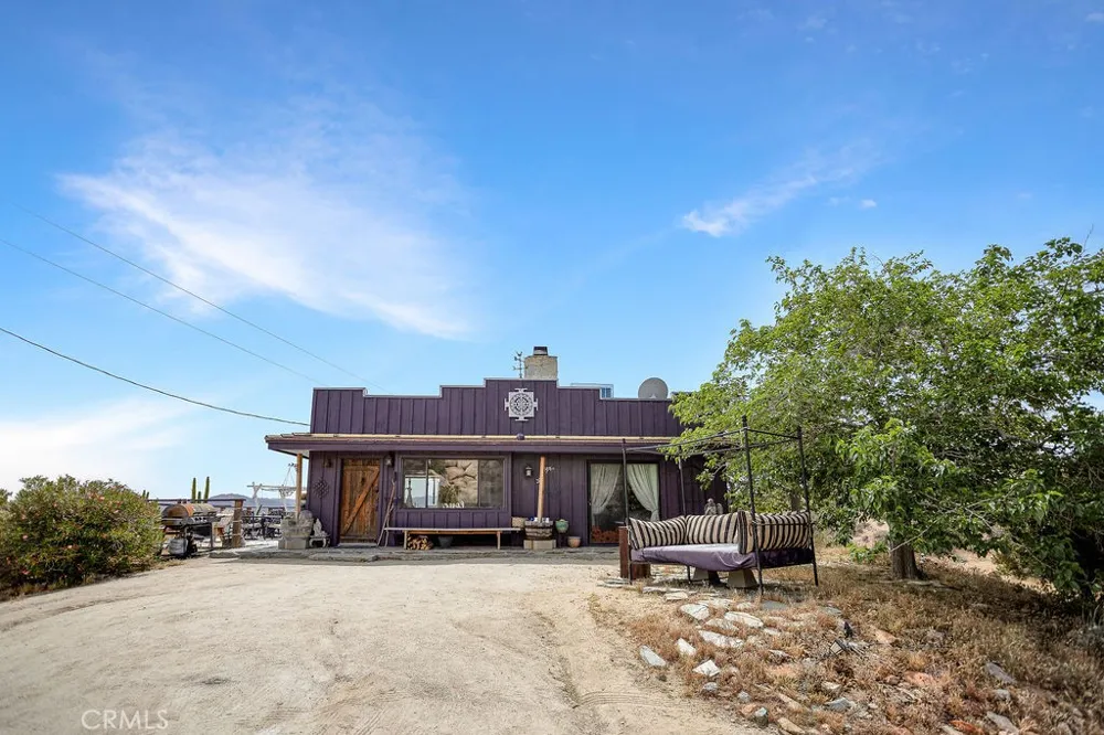 56564 Nelson Avenue Yucca Valley, CA 92284