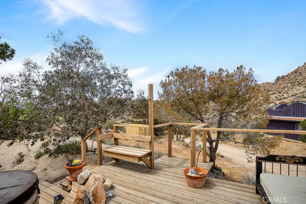 56564 Nelson Avenue Yucca Valley, CA 92284