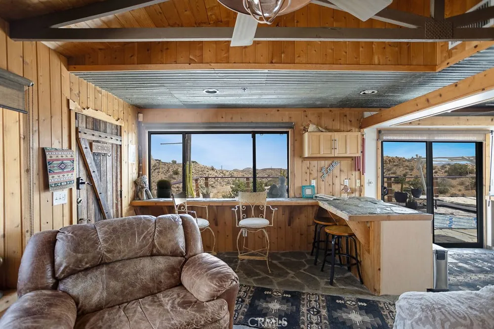 56564 Nelson Avenue Yucca Valley, CA 92284