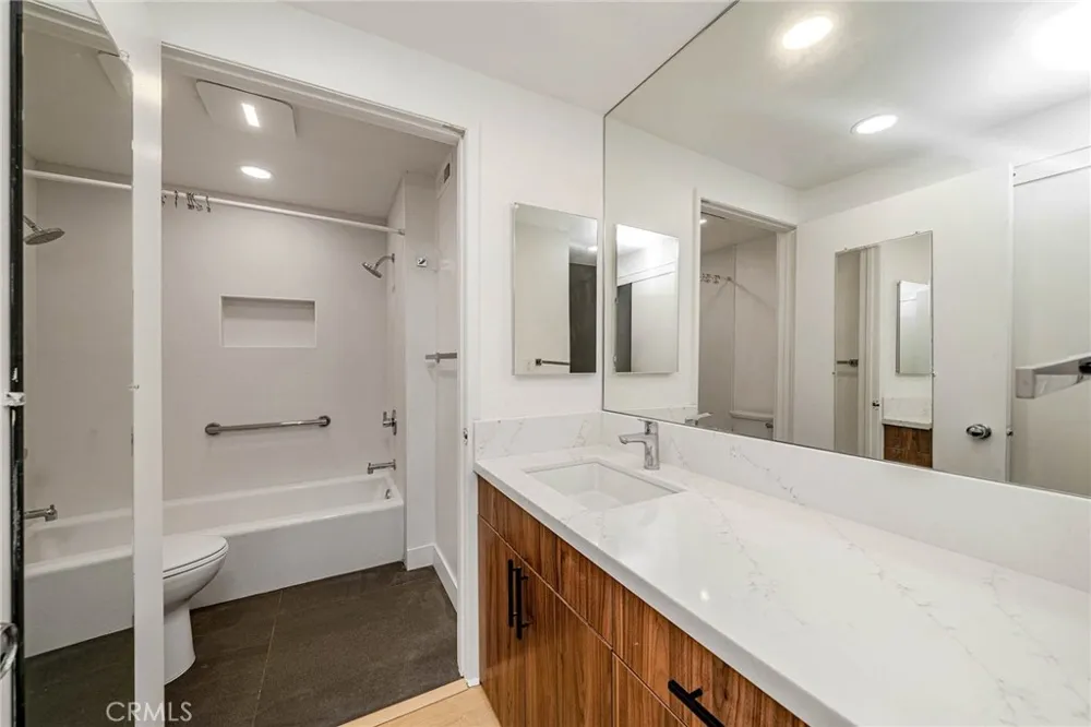 15951 Alta Vista La Mirada, CA 90638